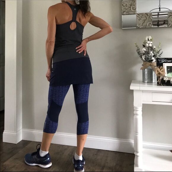 Athleta Dream Acceleration 2 in 1 Leggings Skirt - Picture 3 of 12
